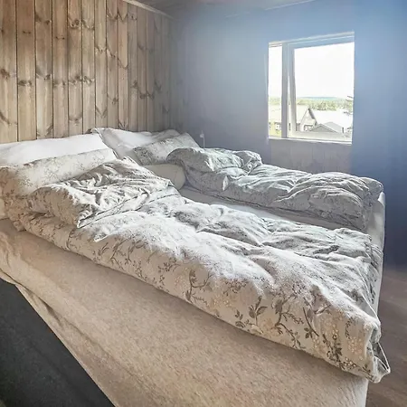 Сasa de vacaciones 4 Bedroom Beautiful In *
