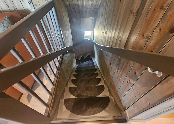 4 Bedroom In *