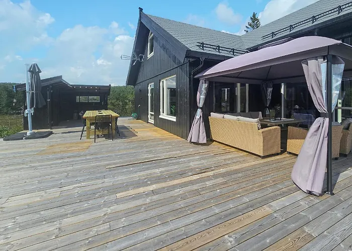 4 Bedroom In *